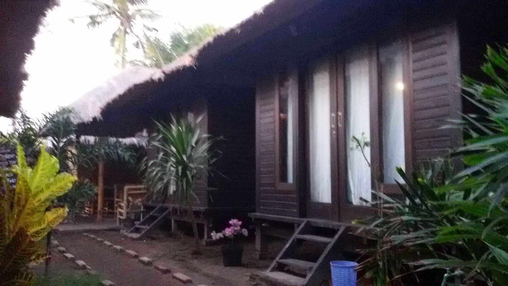 גילי טרוונגן Mosaix Gili Bungalows מראה חיצוני תמונה