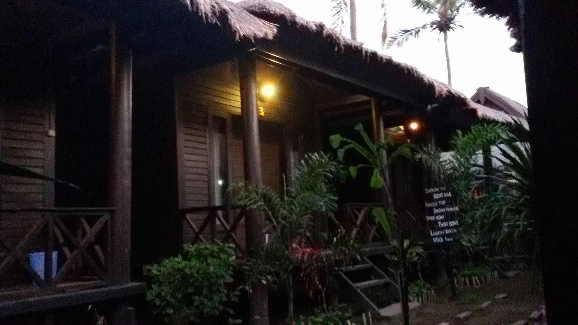 גילי טרוונגן Mosaix Gili Bungalows מראה חיצוני תמונה