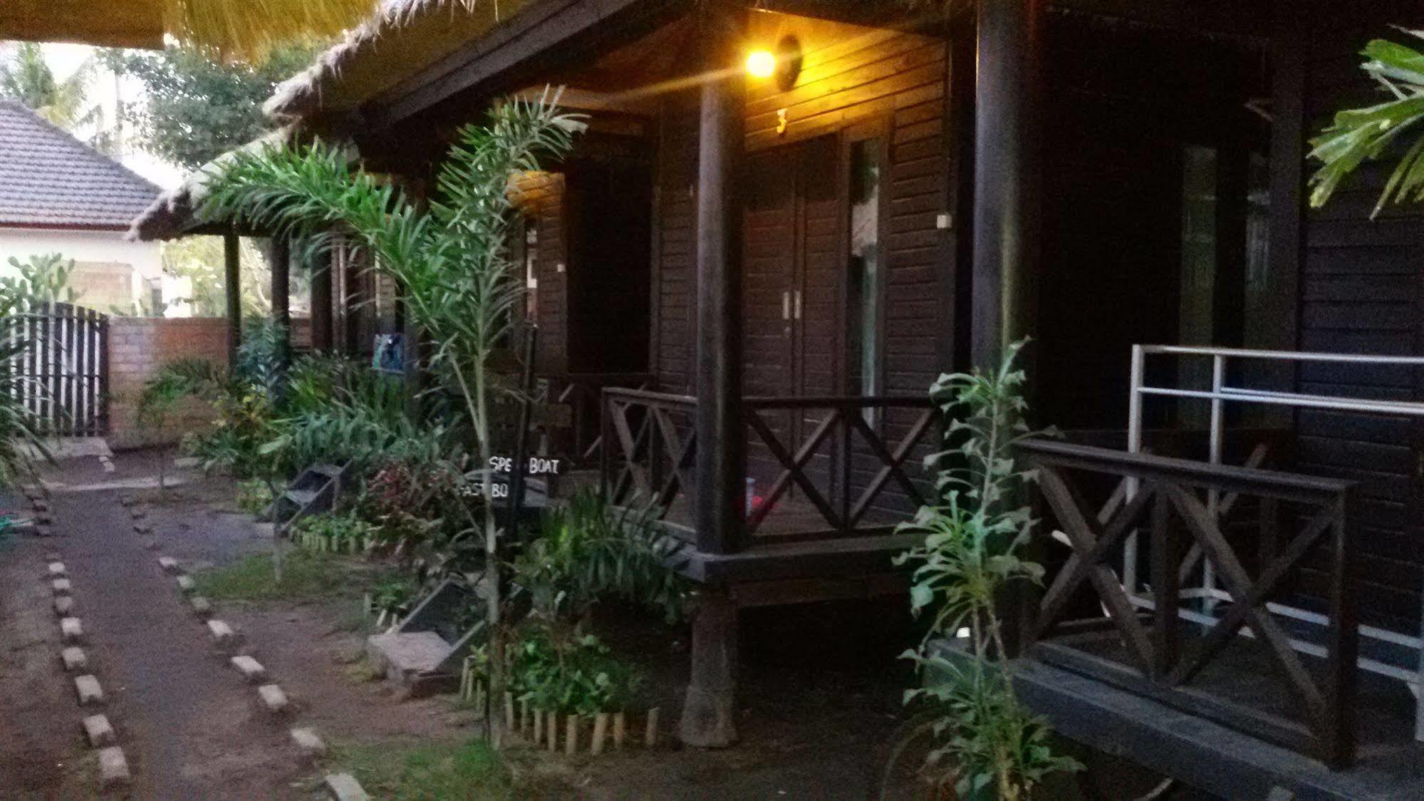 גילי טרוונגן Mosaix Gili Bungalows מראה חיצוני תמונה